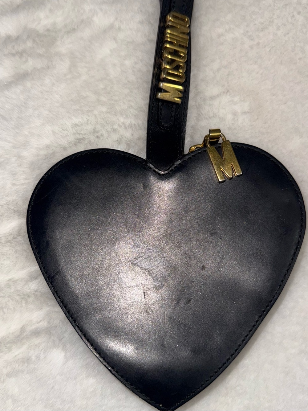 Moschino Black Heart Wristlet with Gold Logo Charm - Picture 2 of 12